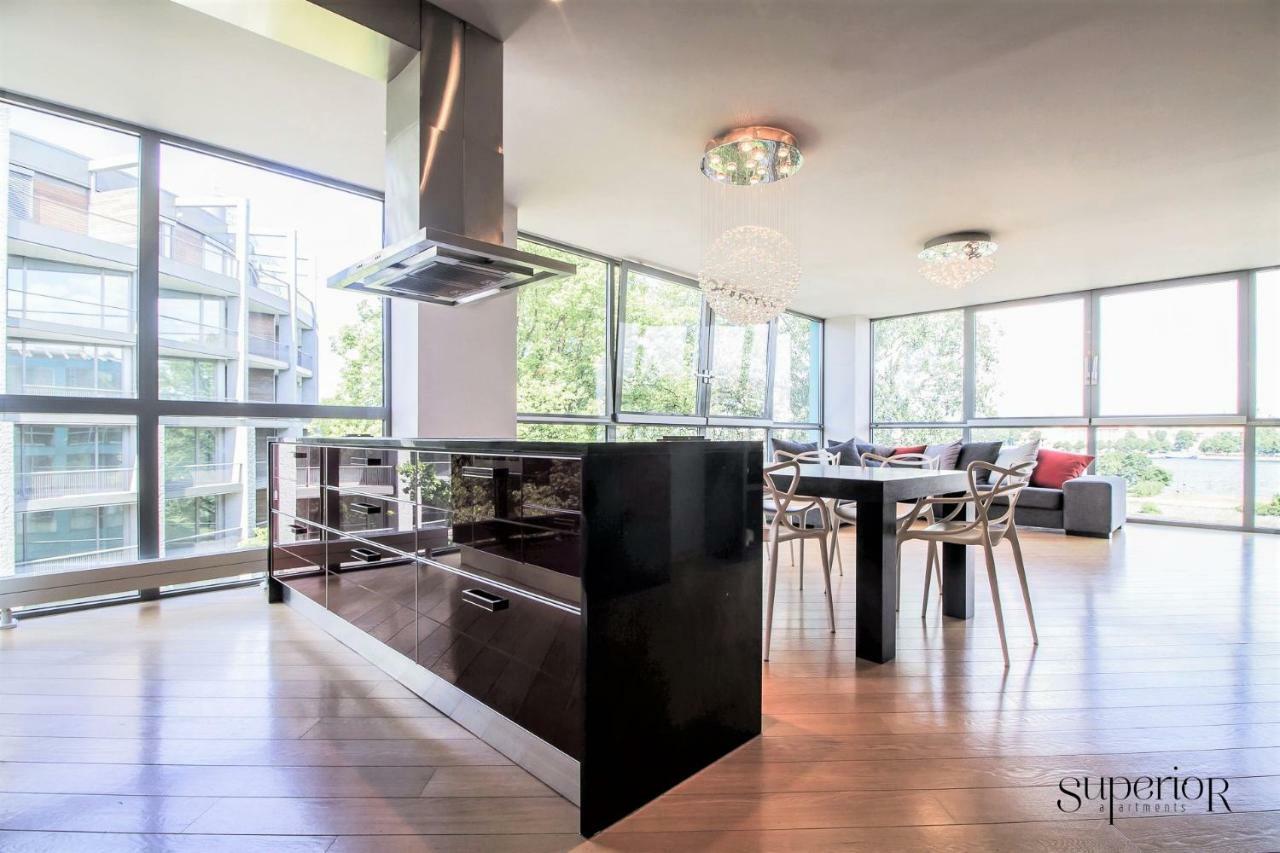 Winwinstay Superior Apartment By River Daugava รีกา ภายนอก รูปภาพ